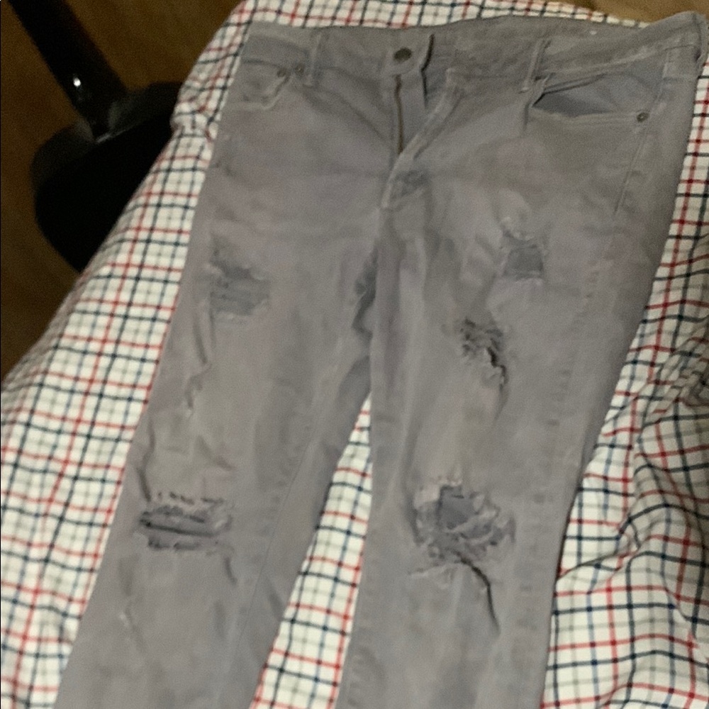 Men’s Distressed Gray Jeans American eagle best quality still new